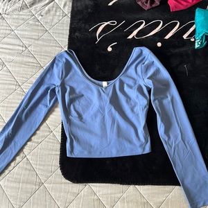 Lululemon crop top size 6 (brand new)